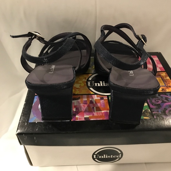 UNLISTED Womens Sz7.5 Sandals Strap#A176 - Picture 5 of 7